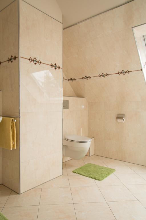 Privatunterkunft "An Der Hecke" Neuss Ngoại thất bức ảnh