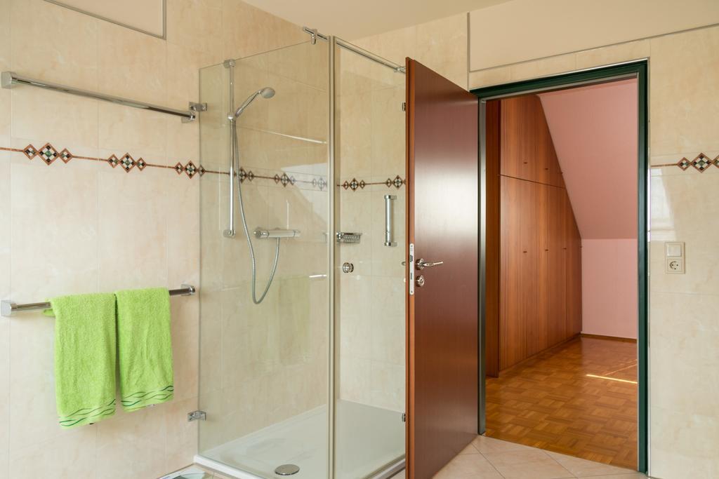 Privatunterkunft "An Der Hecke" Neuss Ngoại thất bức ảnh